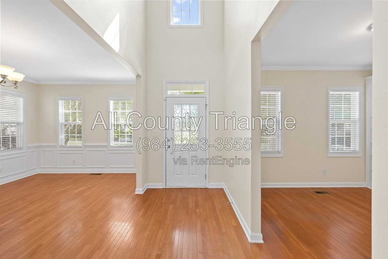 208 Butterbiggins Ln - Photo 7 of 47