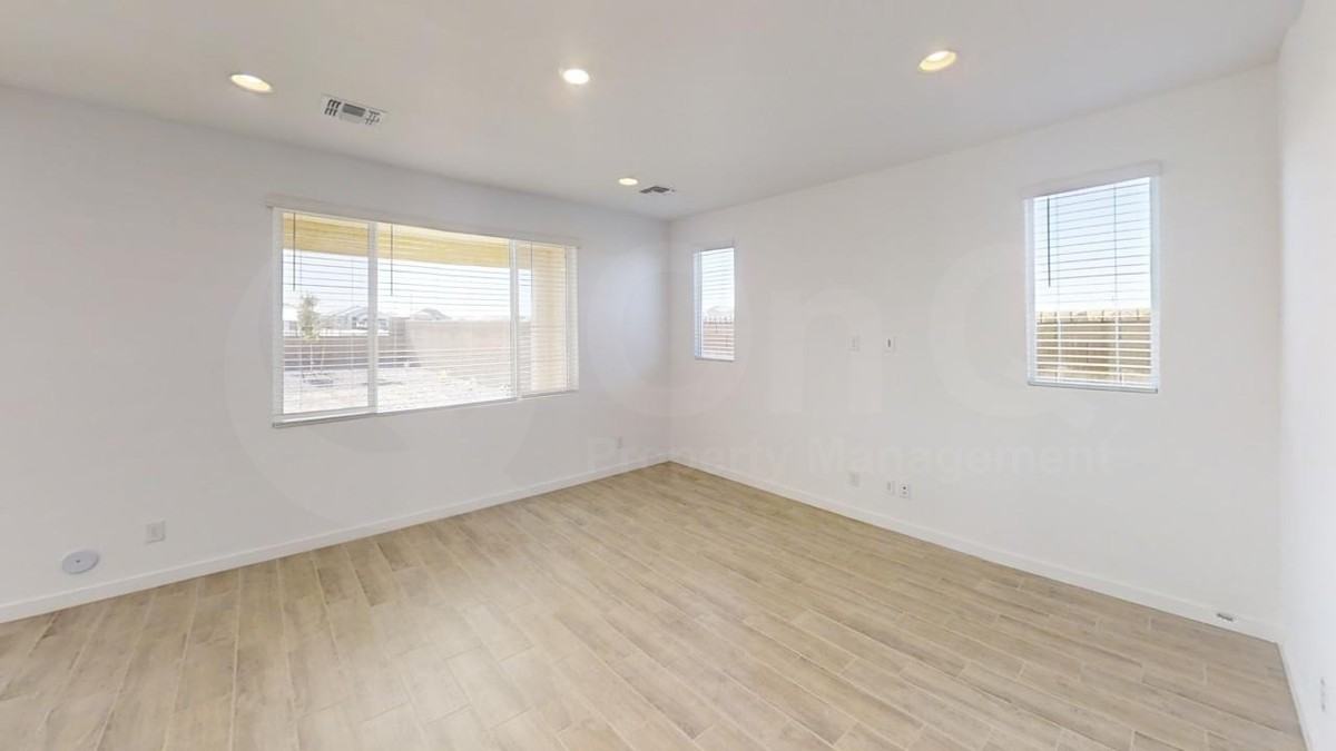 2865 E Frontiersman Ln - Photo 6 of 25