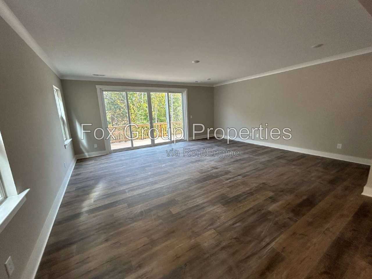 108 Glencoe Ln #101 - Photo 7 of 31