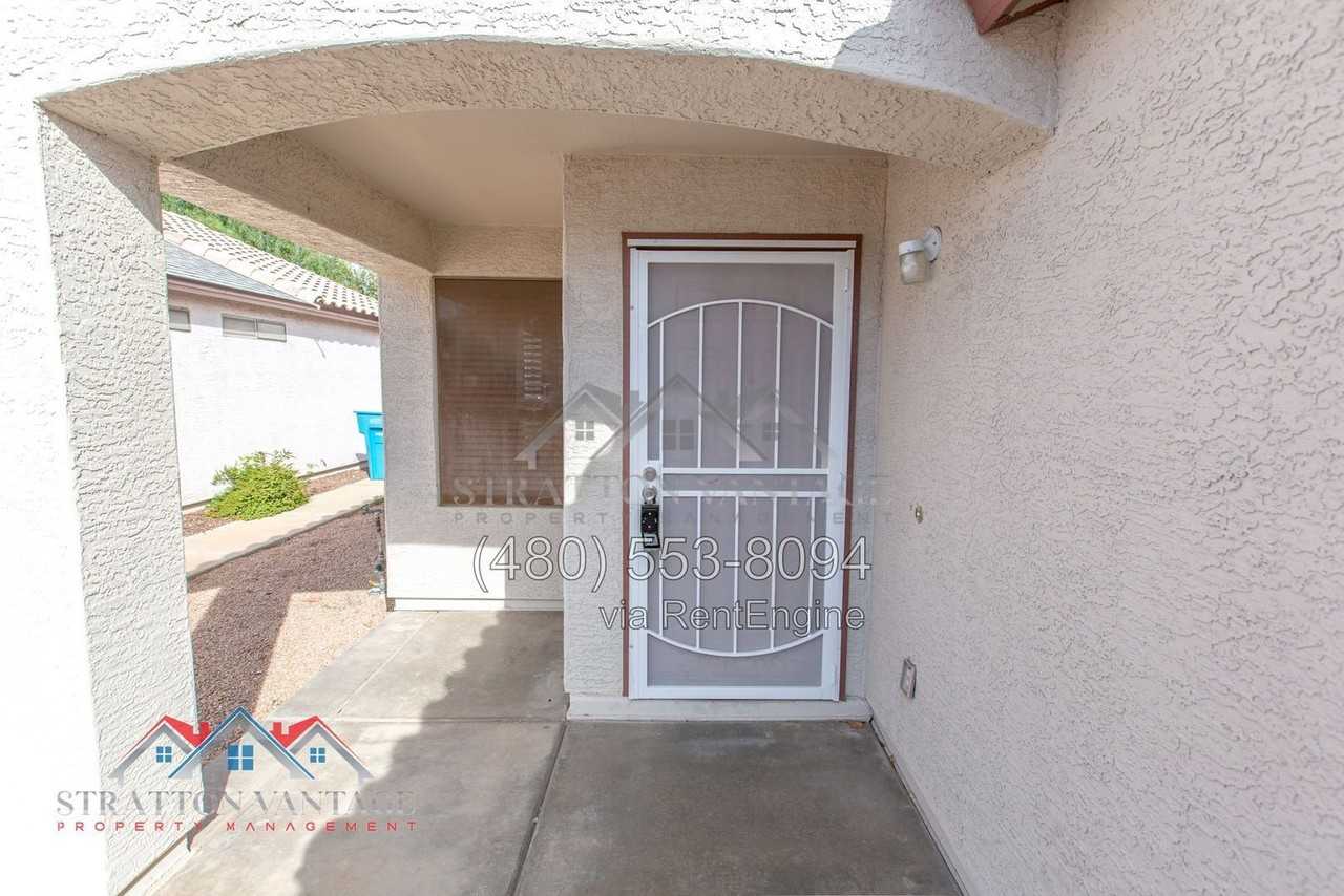 4715 N 84th Ln - Photo 3 of 27