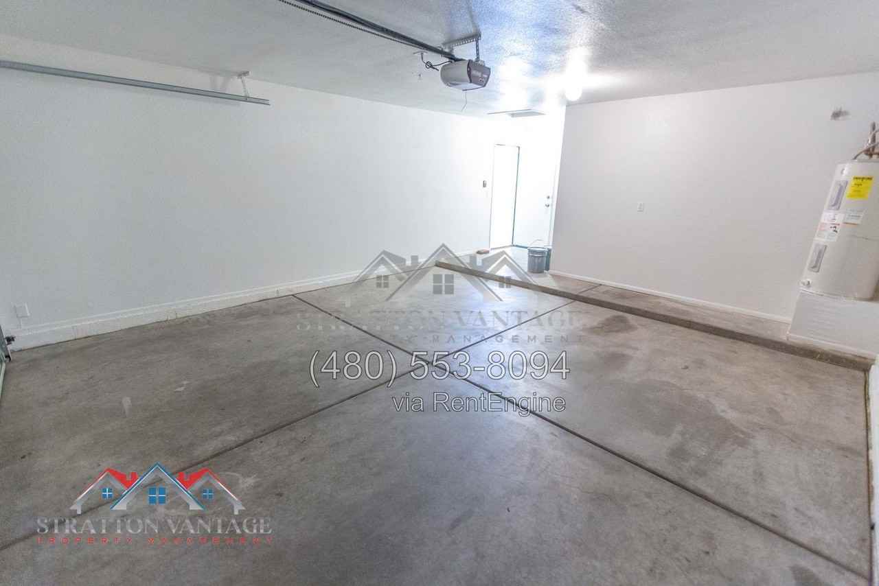 4715 N 84th Ln - Photo 4 of 27