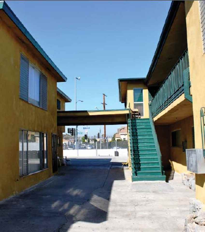 1935 Obama Blvd #4A - Photo 2 of 6