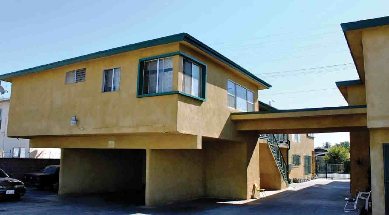1935 Obama Blvd #4A - Photo 4 of 6