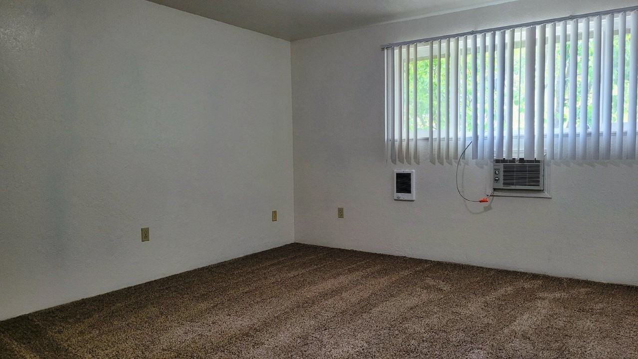 128 Atkinson Ct #16 - Photo 5 of 16