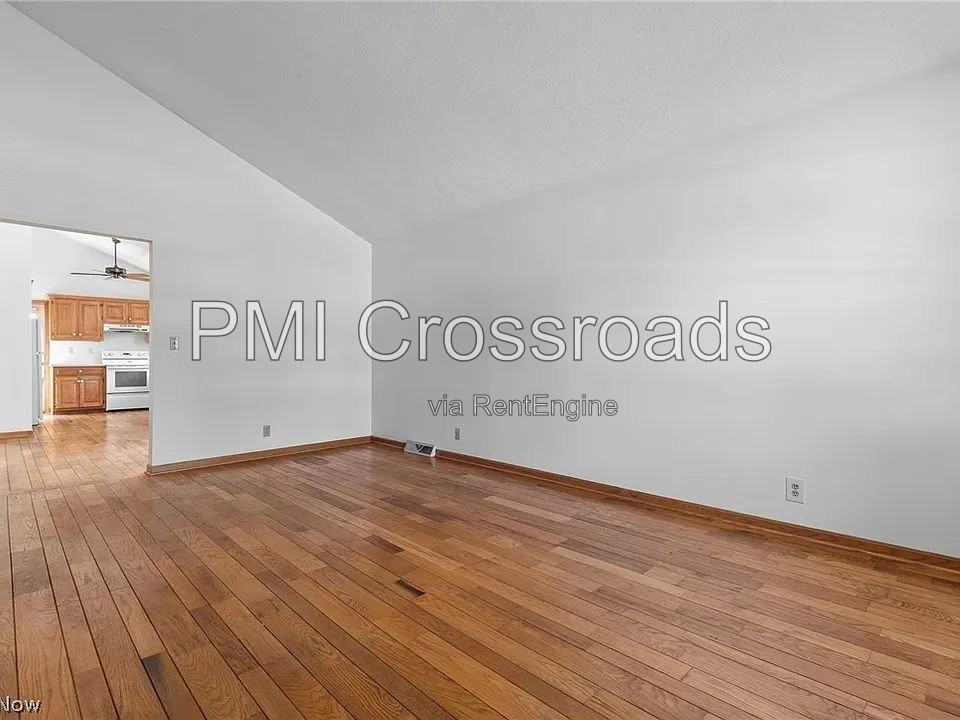 1532 Ellesmere Ave Nw - Photo 7 of 22