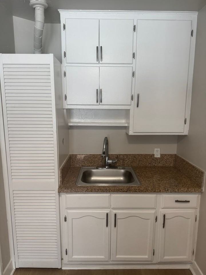 3412 Virginia Rd #A - Photo 5 of 12