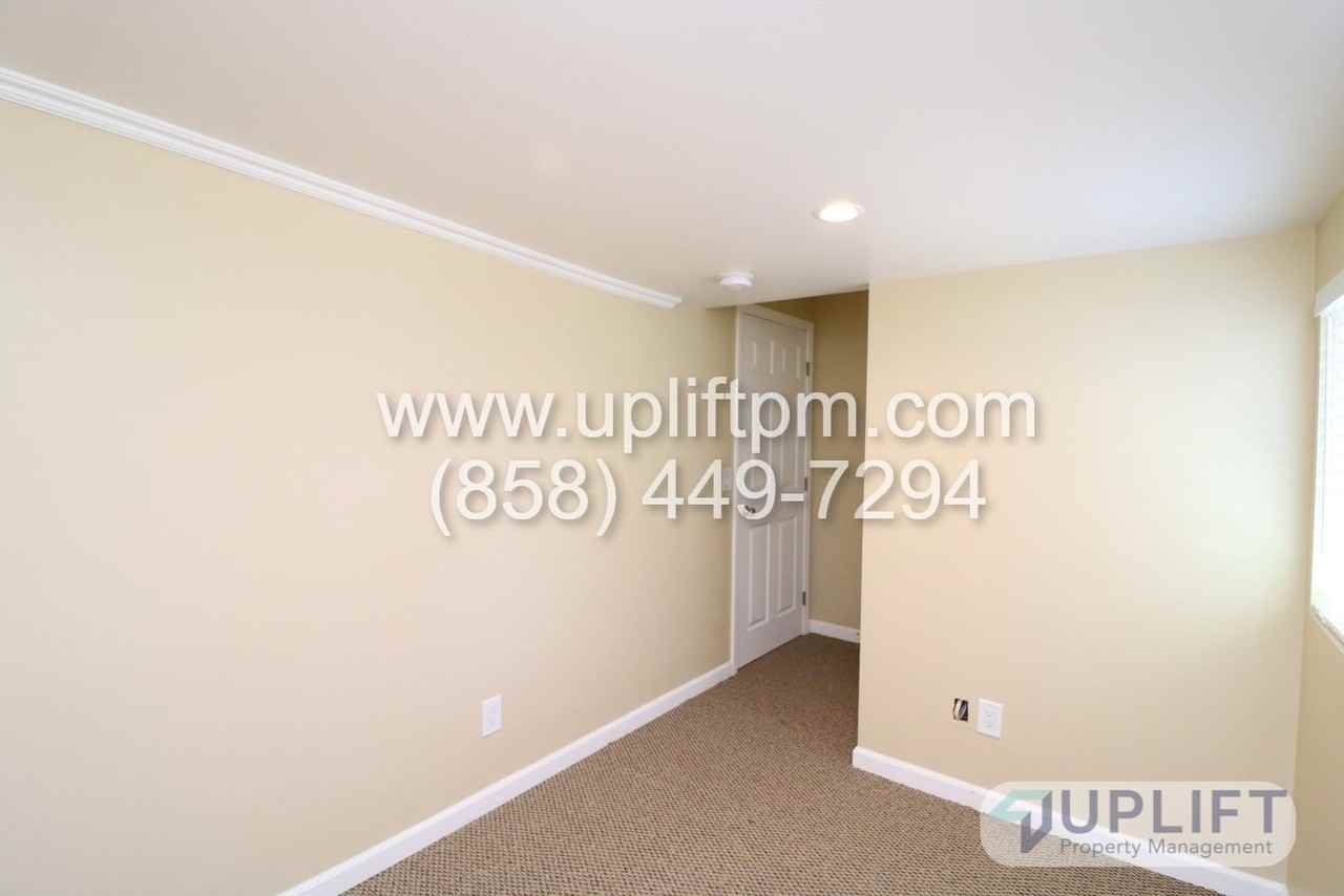 318 7th St - Photo 7 of 9
