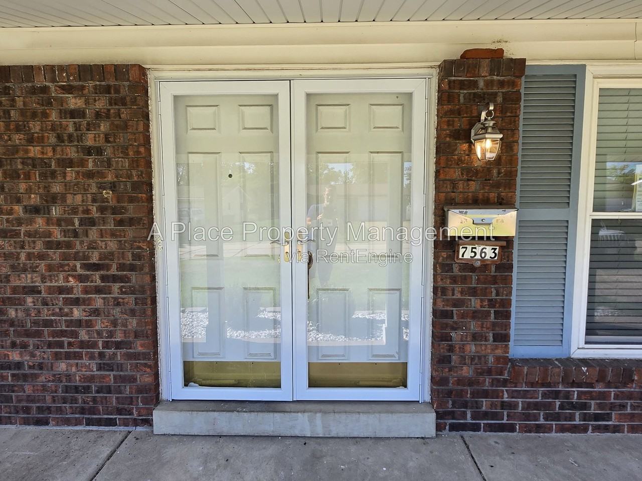 7563 Georgetown Dr - Photo 2 of 15