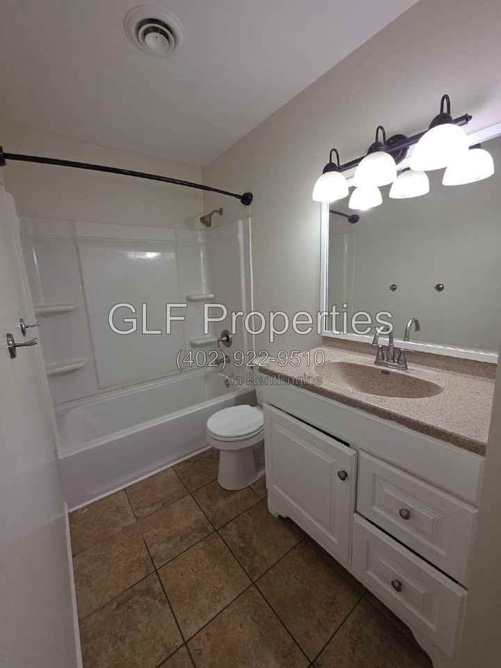 605 N 13th St - Photo 3 of 8