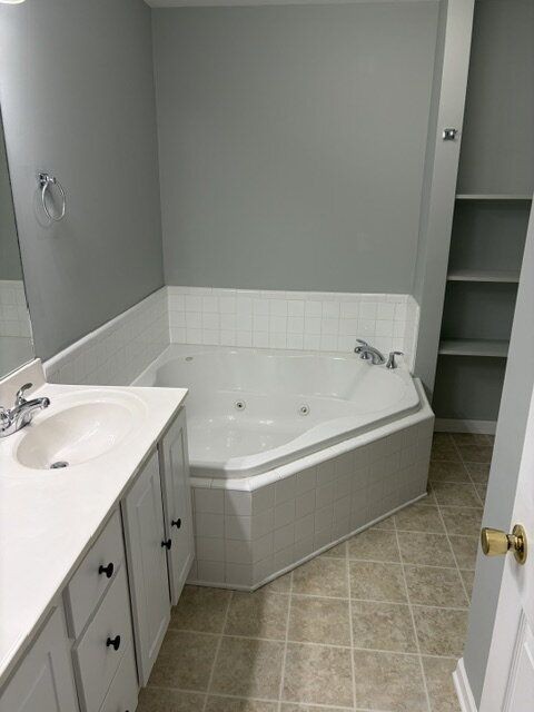 2205 Locksley Woods Dr #F - Photo 2 of 31