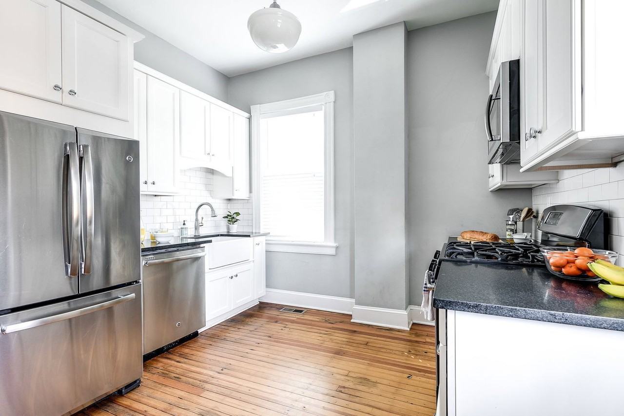 104 N Vine St - Photo 6 of 16