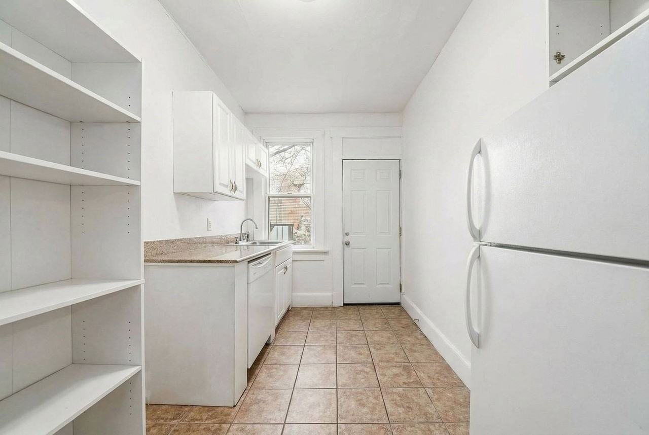 404 E Northwood Ave - Photo 6 of 17
