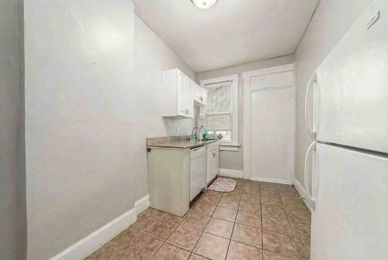 404 E Northwood Ave - Photo 7 of 17