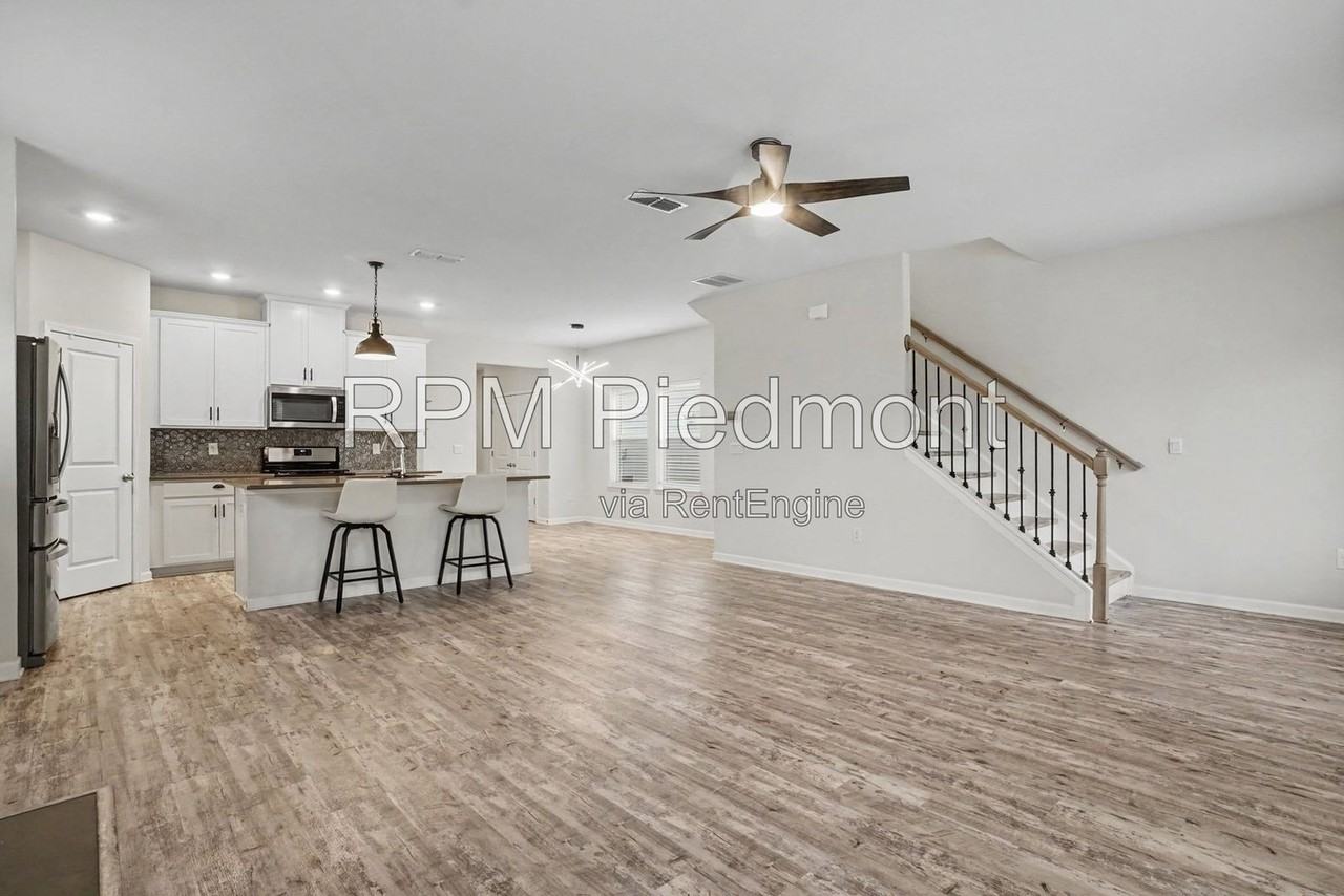 4732 Electric Ave Sw - Photo 7 of 32