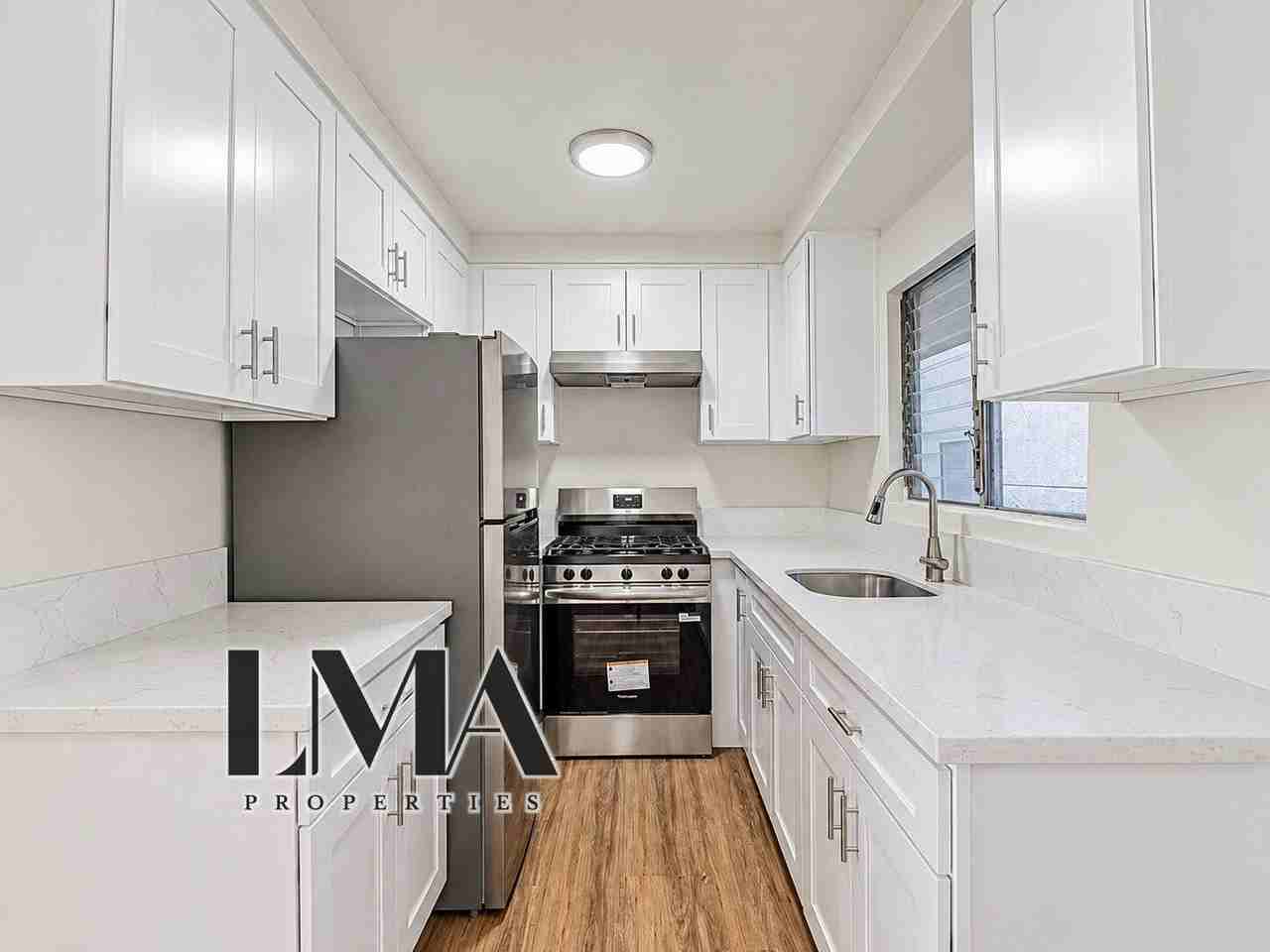 545 West 14th Street  West 14th Street #7 - Photo 2 of 9