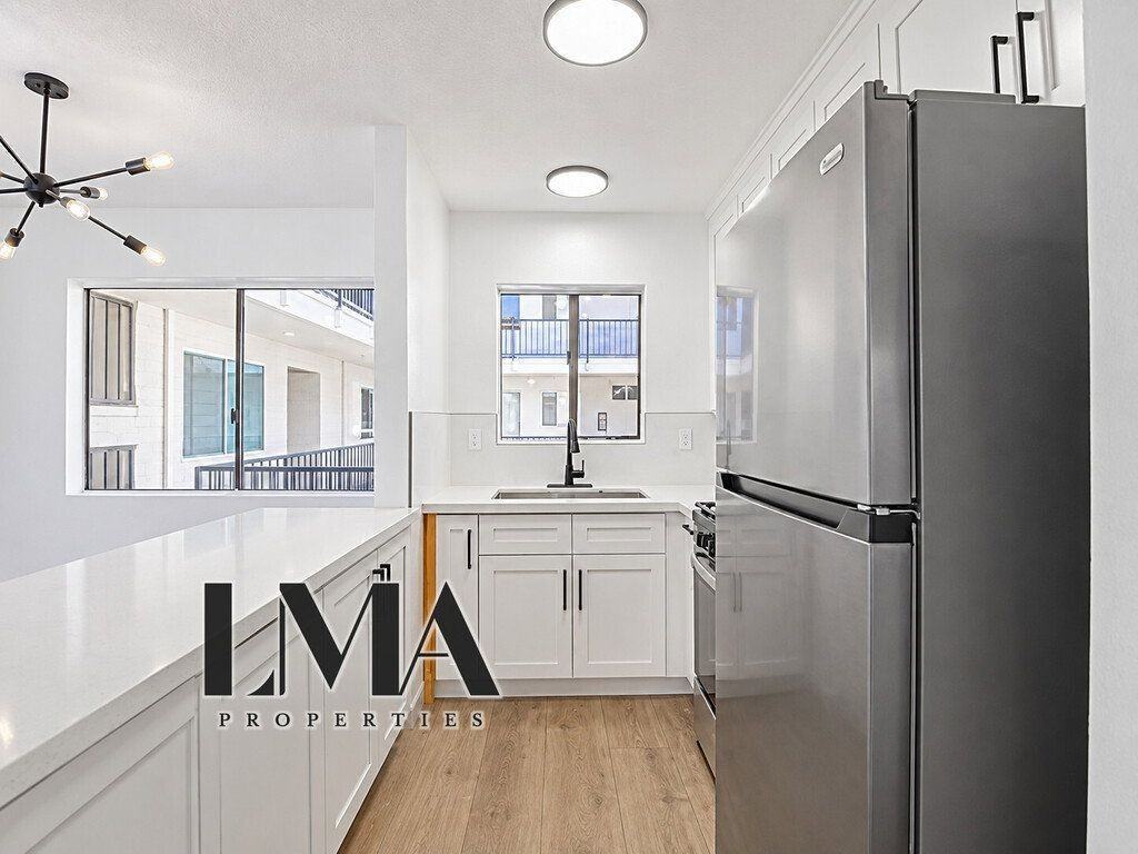 545 West 14th Street  West 14th Street #7 - Photo 6 of 9