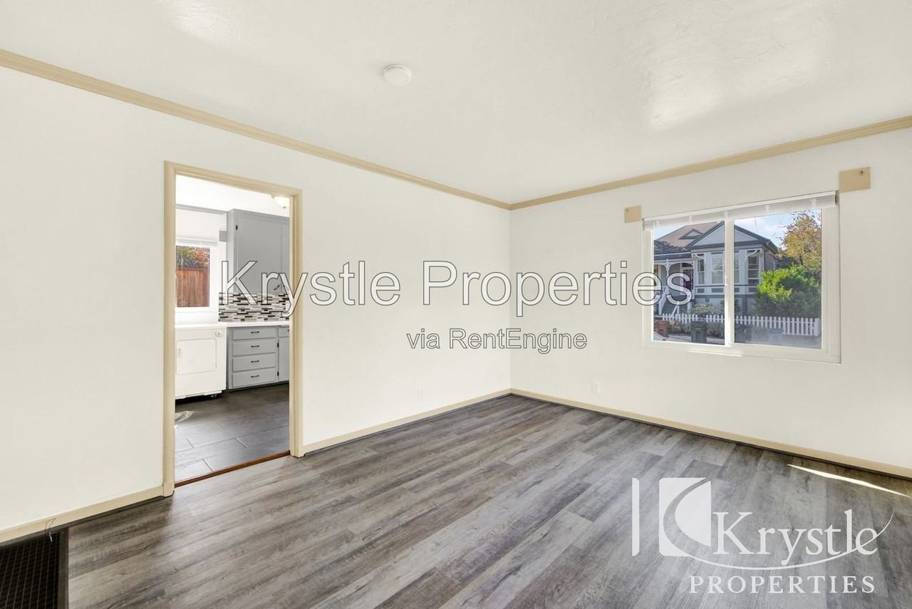 155 W I St #1 - Photo 7 of 21