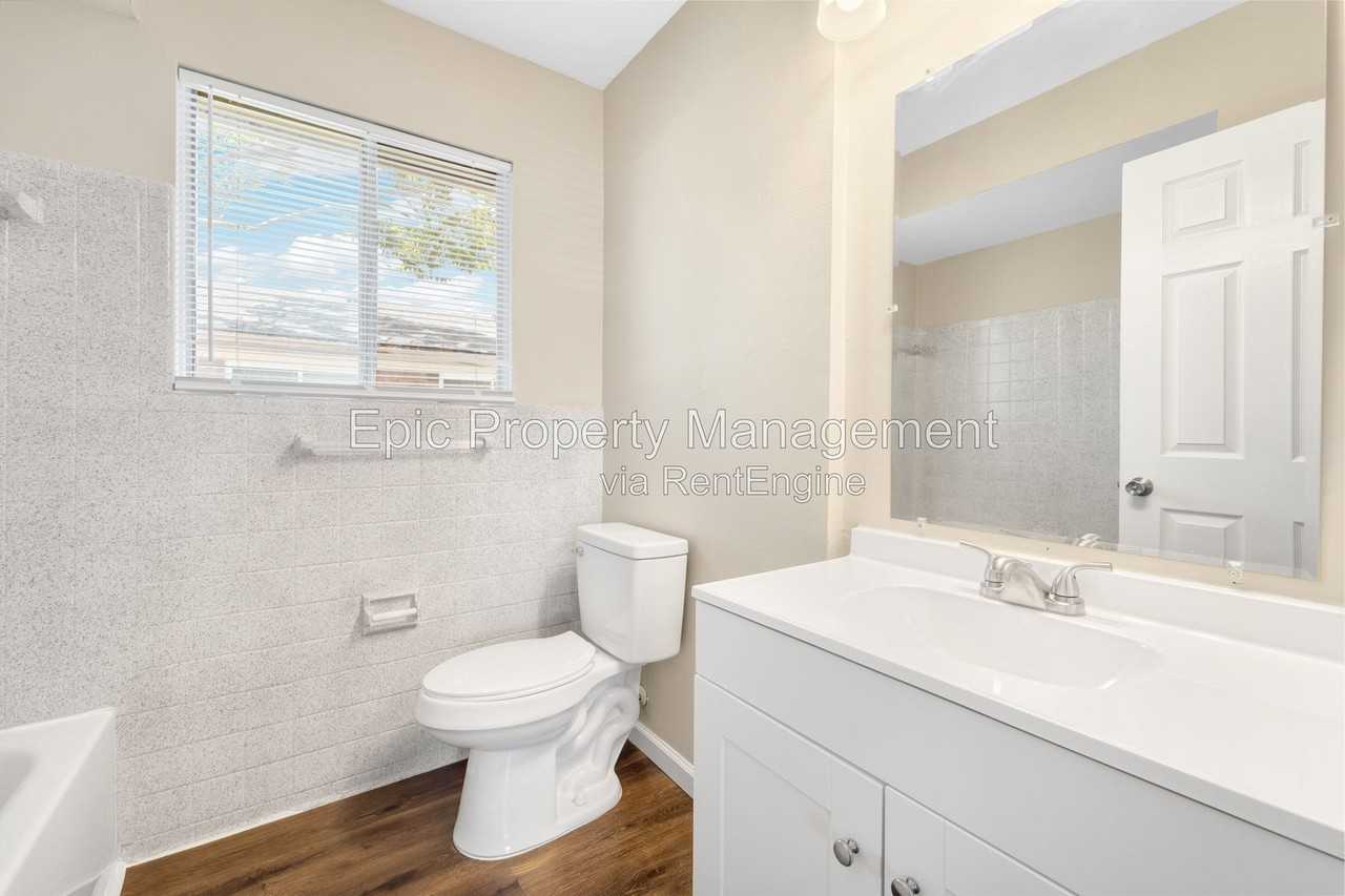 1032 Montie Rd - Photo 4 of 10
