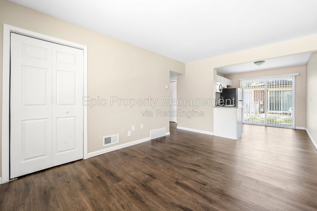 1032 Montie Rd - Photo 6 of 10