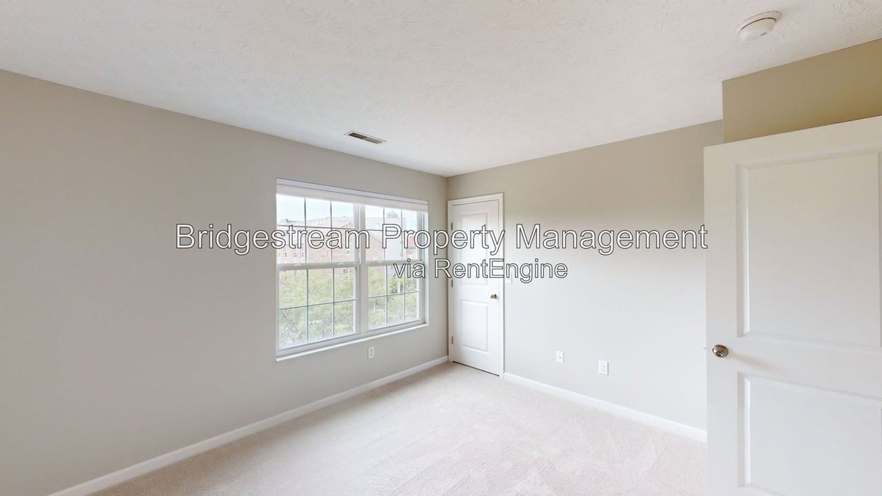 225 E 1st St - Photo 7 of 14