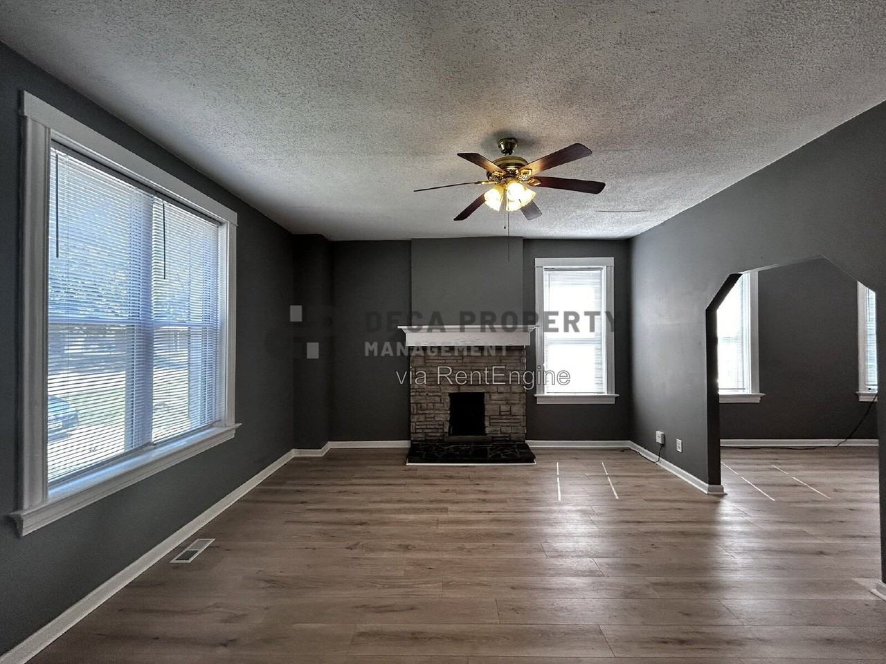 1555 Salerno Dr - Photo 3 of 23