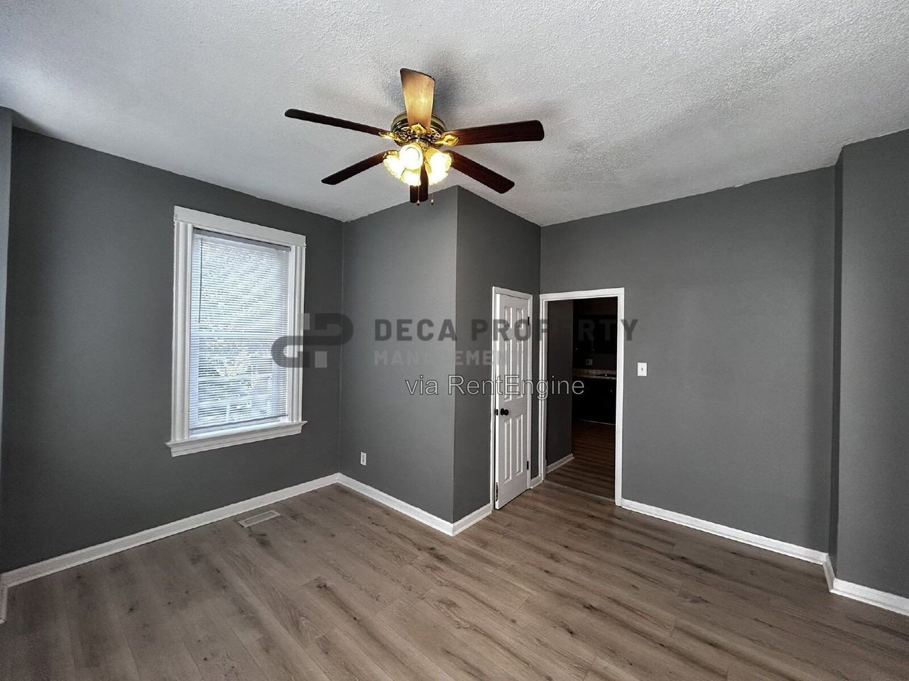 1555 Salerno Dr - Photo 5 of 23