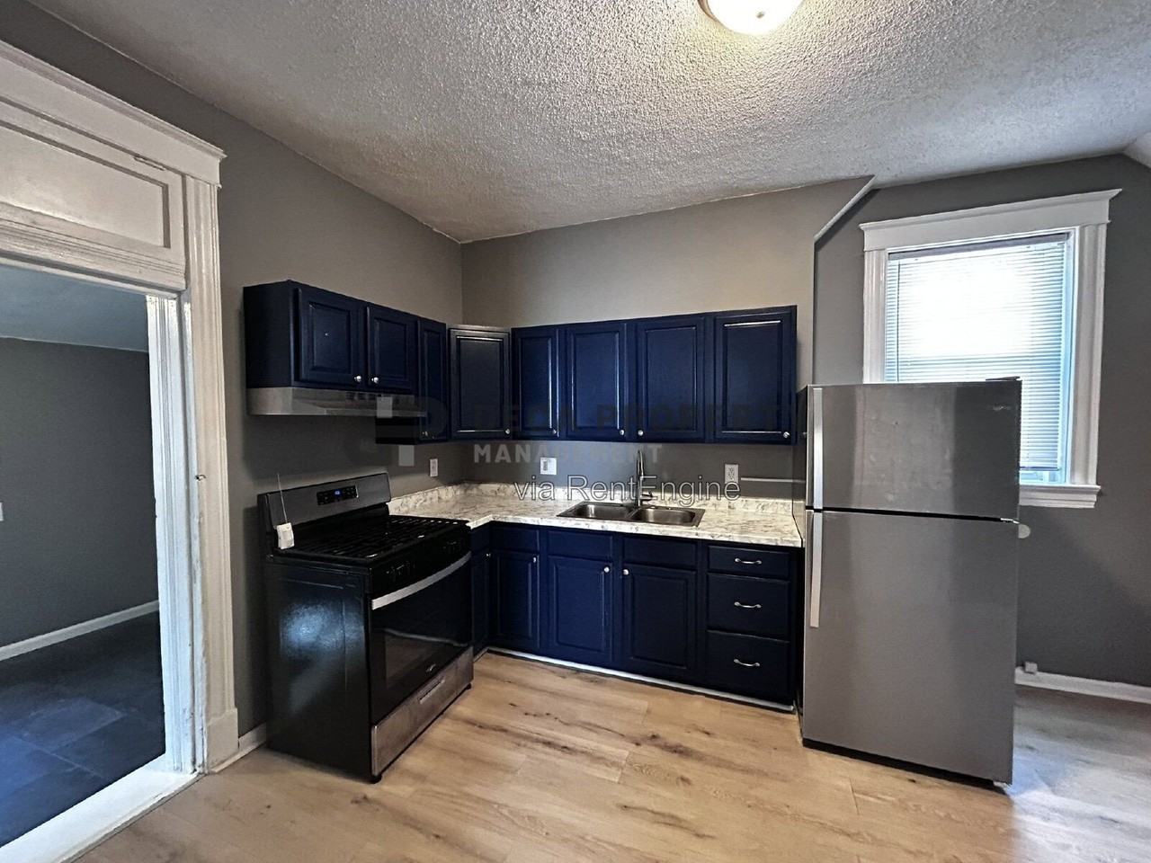 1555 Salerno Dr - Photo 7 of 23