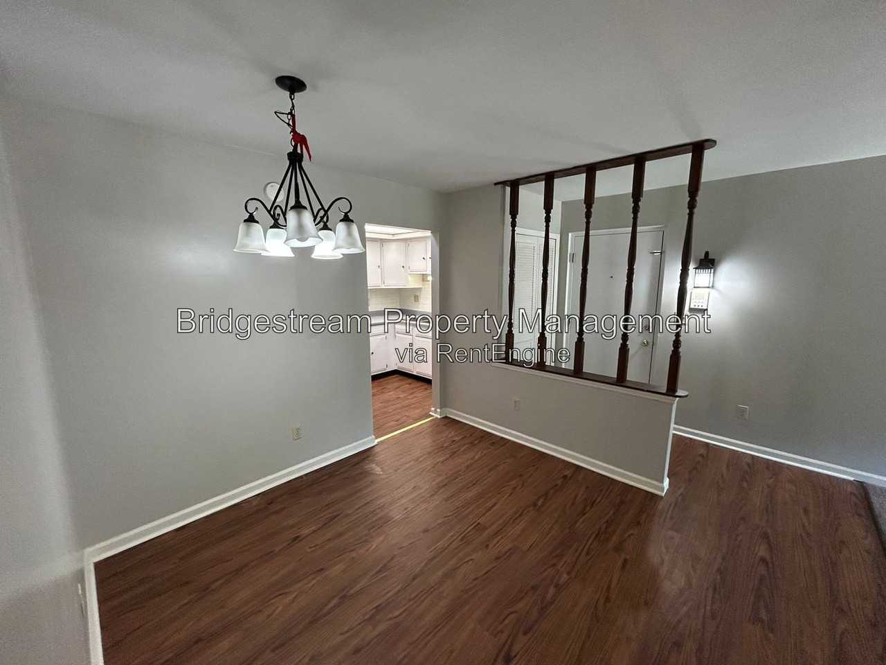 481 N Broadway St #5