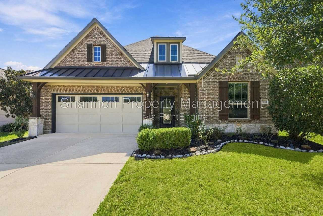 11022 Sarah Bluff Ln
