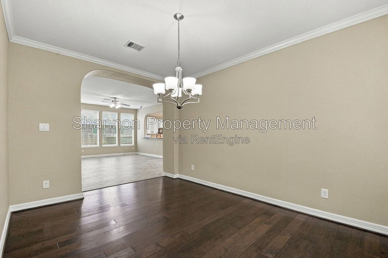 11022 Sarah Bluff Ln - Photo 7 of 45