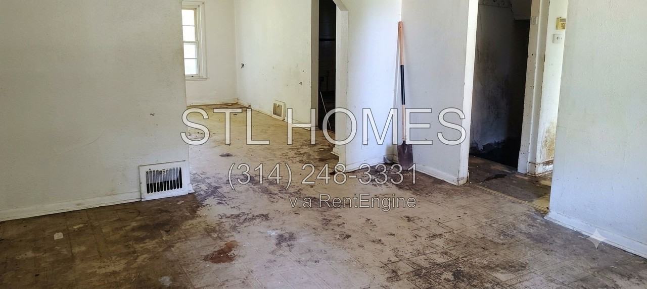 5257 Alcott Ave - Photo 3 of 10