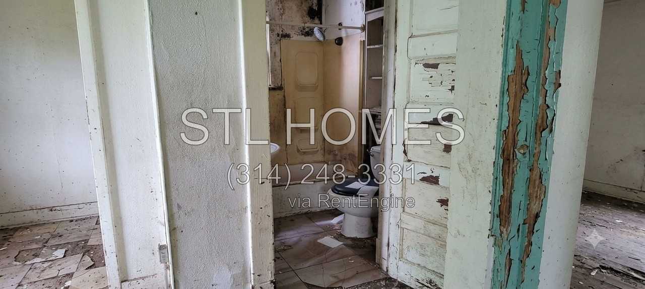 5257 Alcott Ave - Photo 4 of 10