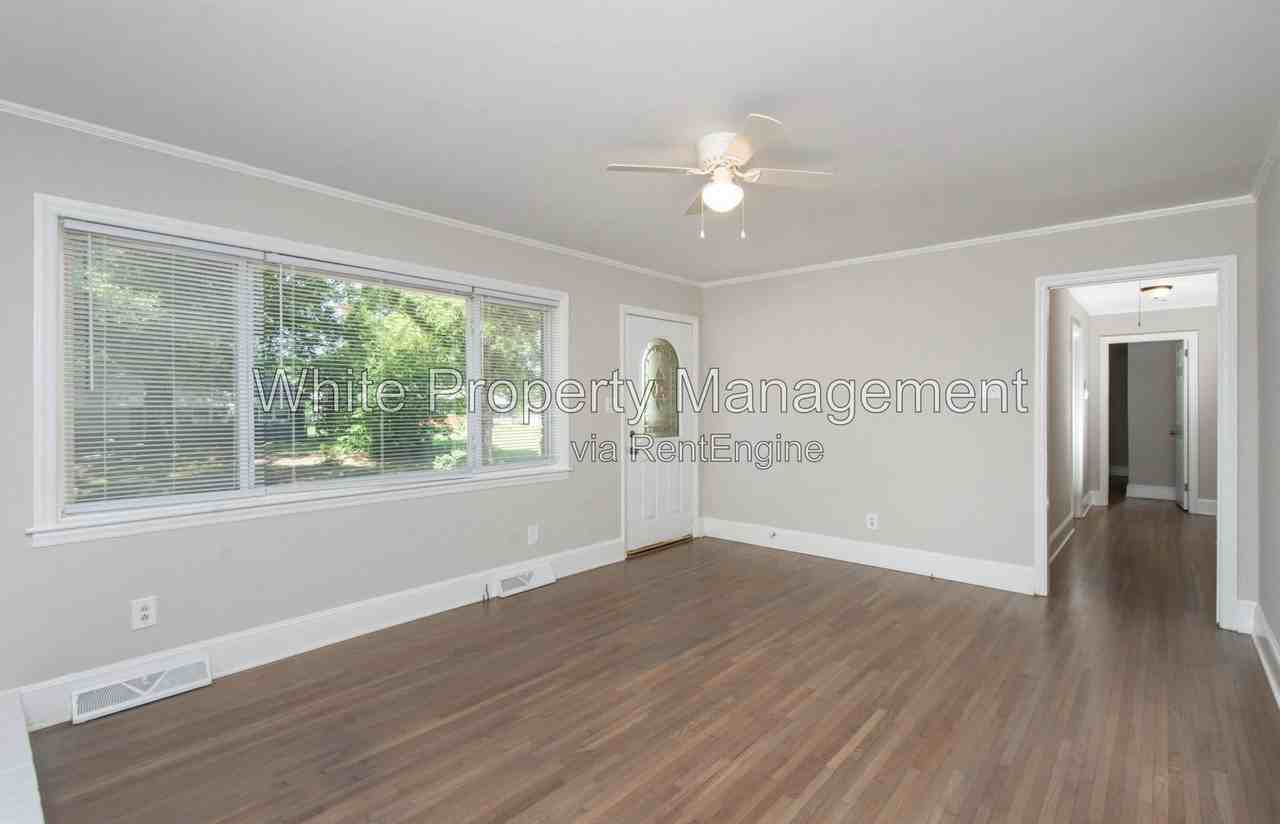 2517 Heywood Ave - Photo 4 of 30