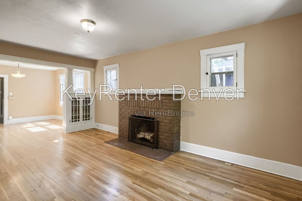 1532 Jackson St - Photo 4 of 12