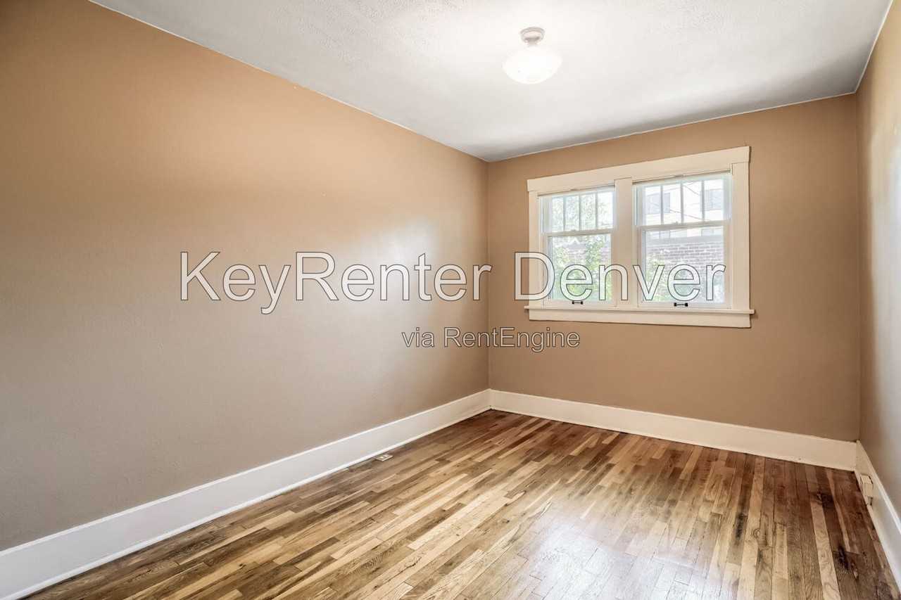 1532 Jackson St - Photo 7 of 12