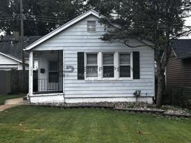 7026 Bancroft Ave - Photo 1 of 1