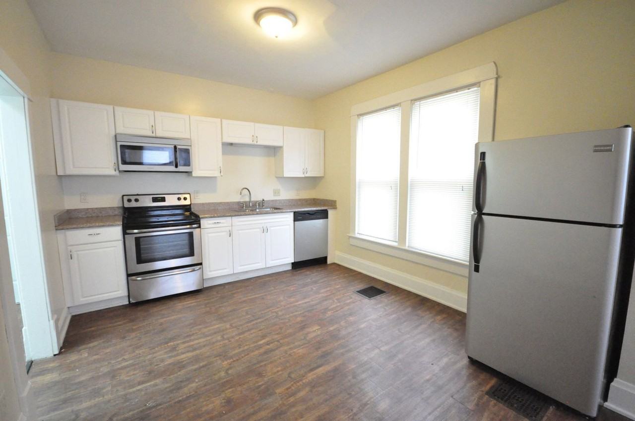 232 Chittenden Ave - Photo 5 of 10