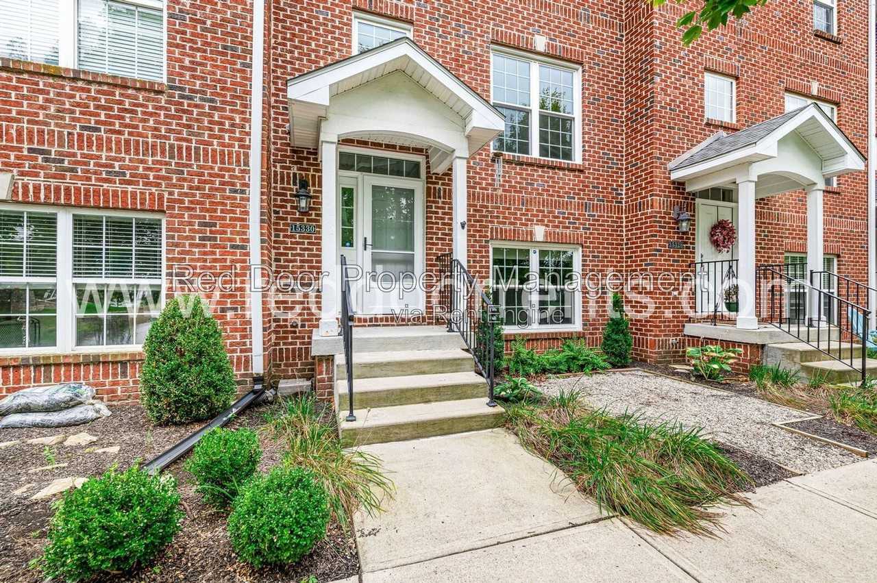 15330 Mystic Rock Dr - Photo 4 of 39