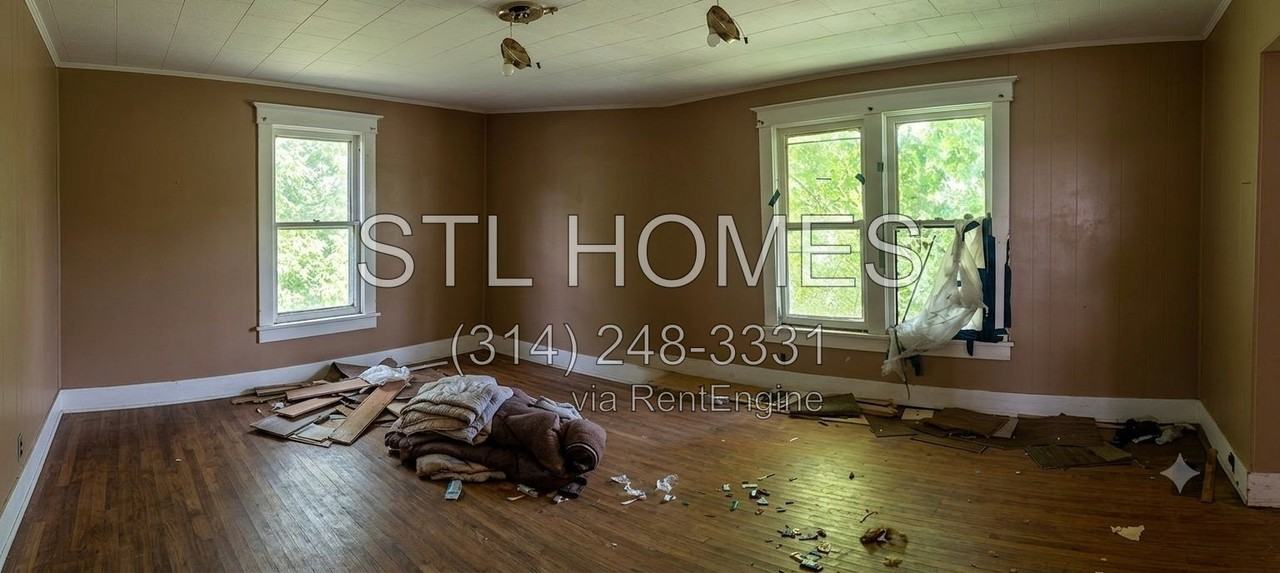 541 N 27th St - Photo 3 of 7