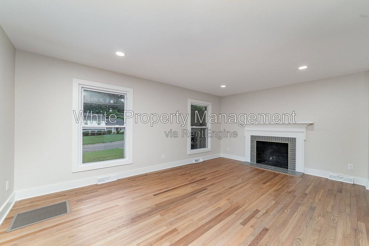 2117 Emerywood Dr - Photo 2 of 29