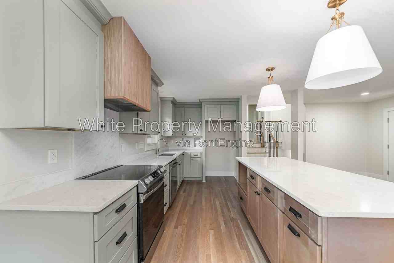 2117 Emerywood Dr - Photo 7 of 29