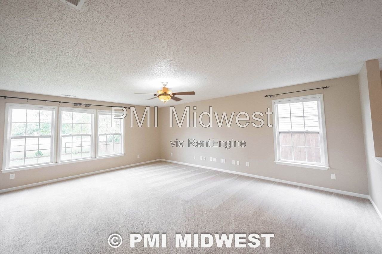 2143 Olympia Dr - Photo 6 of 49