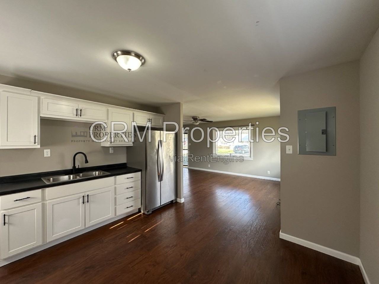 1417 W Broadway St - Photo 7 of 17