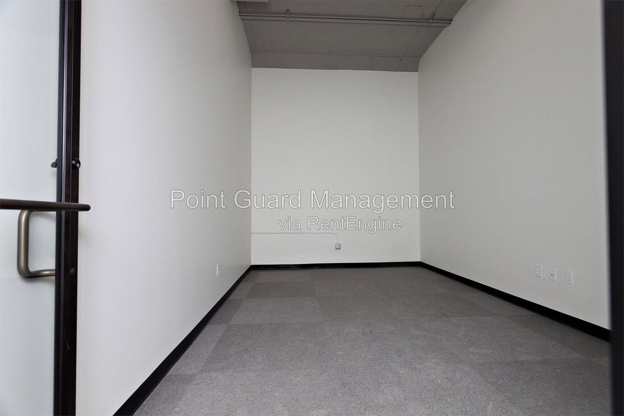 930 W Douglas Ave #E - Photo 2 of 6