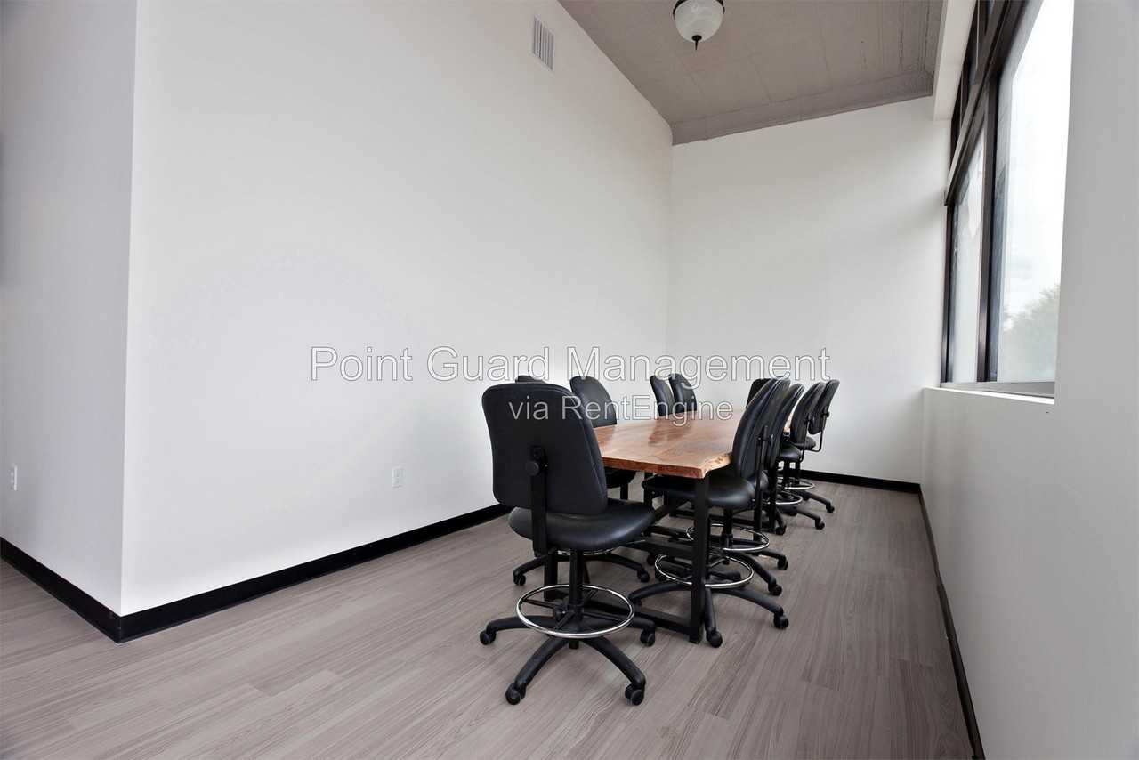 930 W Douglas Ave #E - Photo 6 of 6