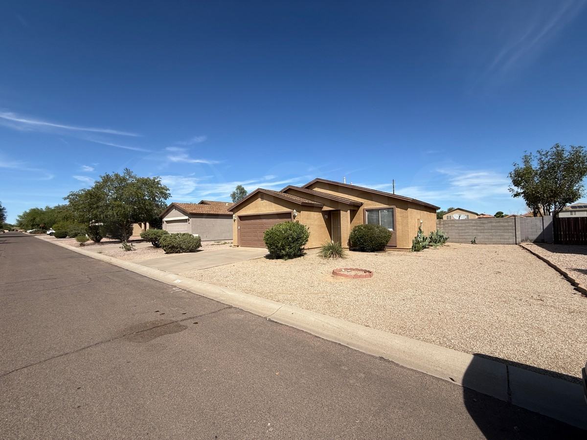 1174 E Silversmith Trl - Photo 2 of 14