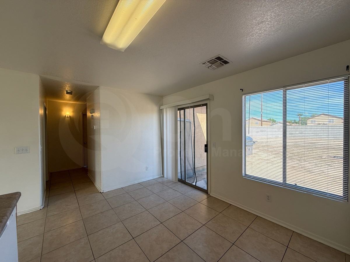 1174 E Silversmith Trl - Photo 5 of 14