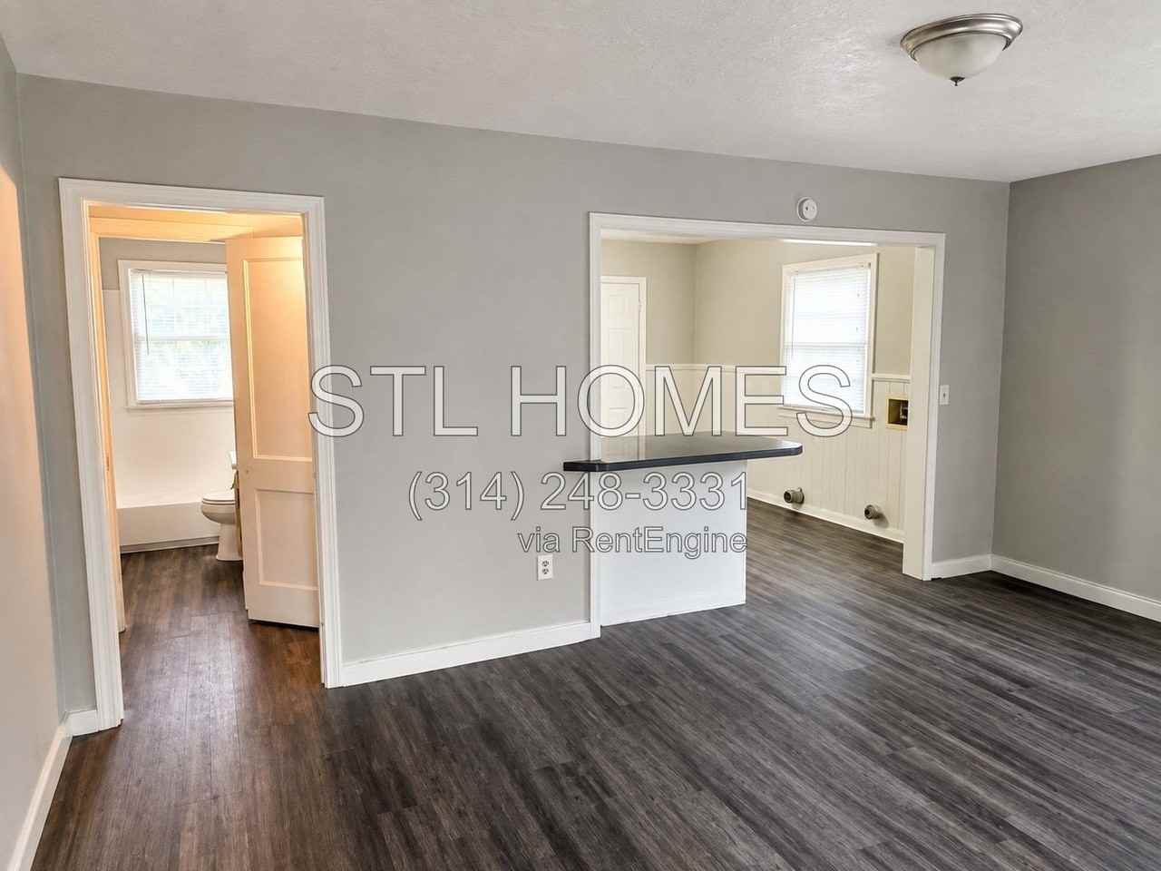 3251 Meadow Ln - Photo 3 of 10