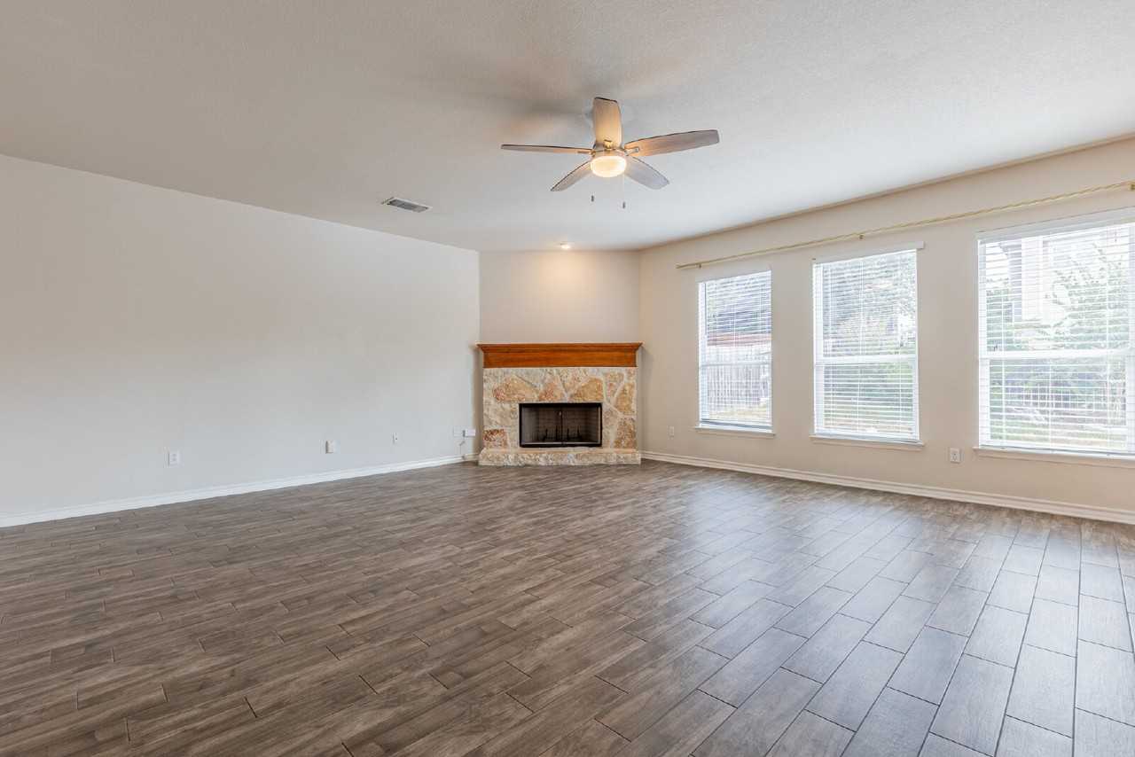 21226 Villa Valencia - Photo 7 of 44
