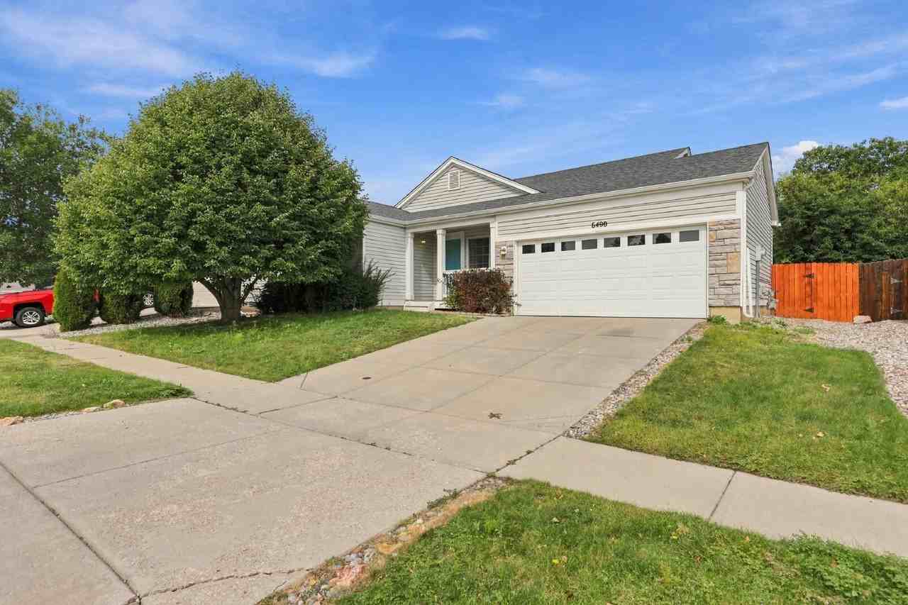 6490 Cache Dr - Photo 2 of 33